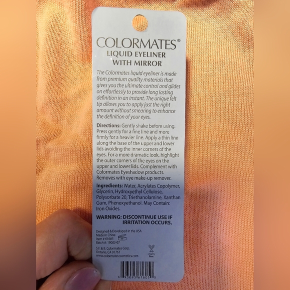 New COLORMATES Makeup Bundle - Picture 3 of 9